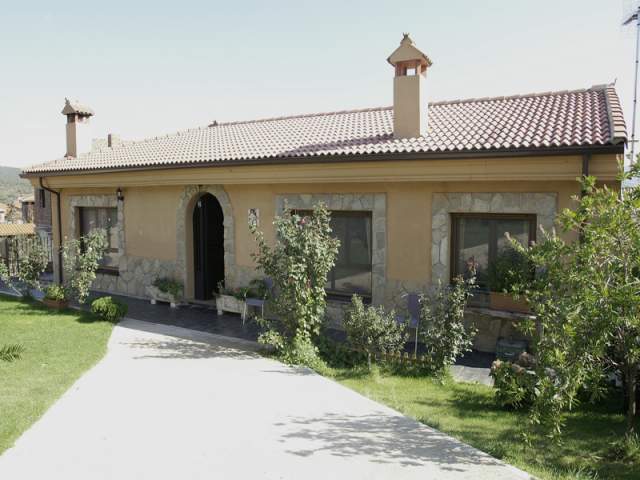 Casas Rurales Arroal